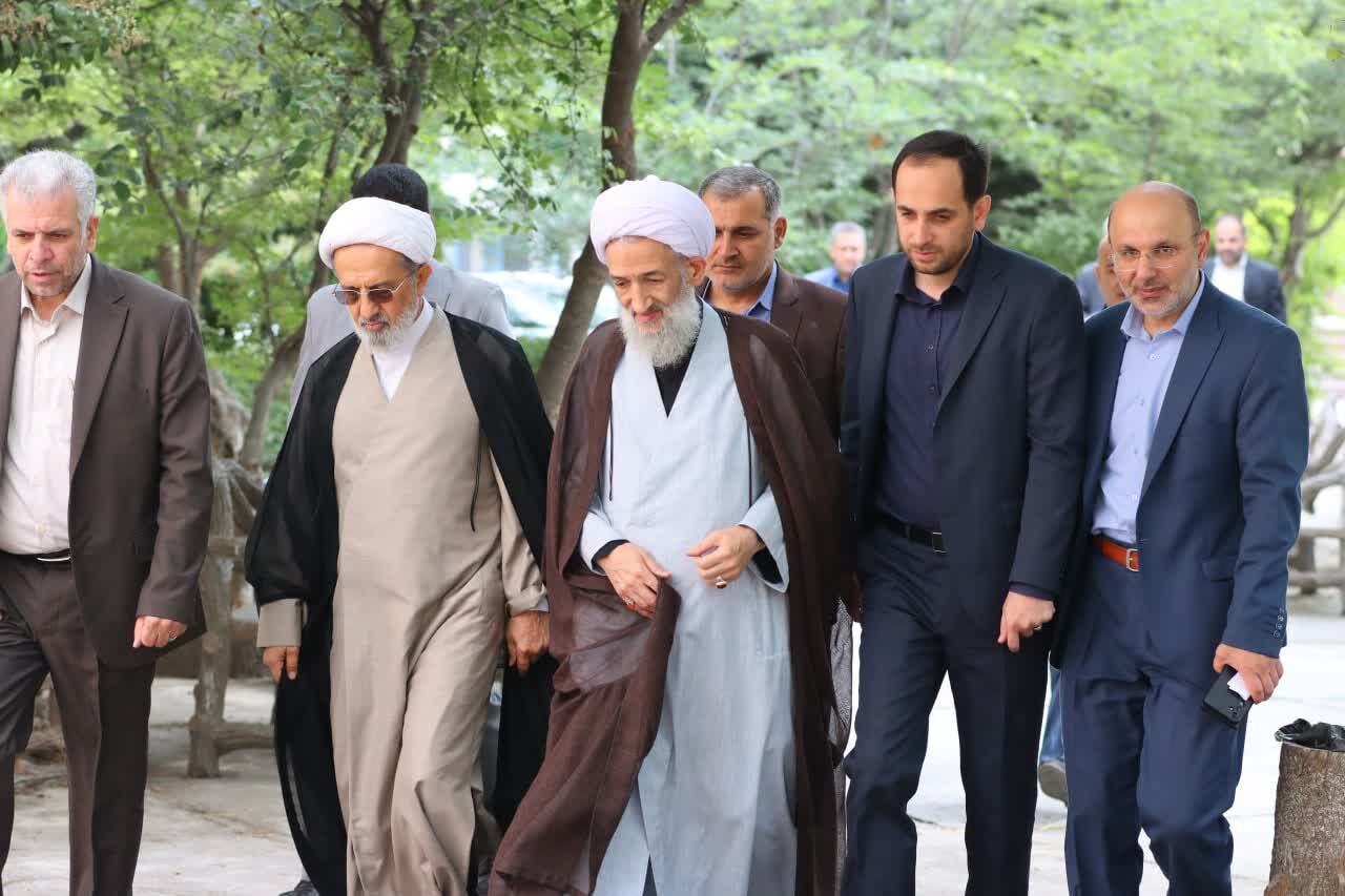 دانشگاه‌ها جایگاه دانش‌افزایی و کارگاه عمل در راستای ارزش‌های انقلاب، امام و شهدا باشند