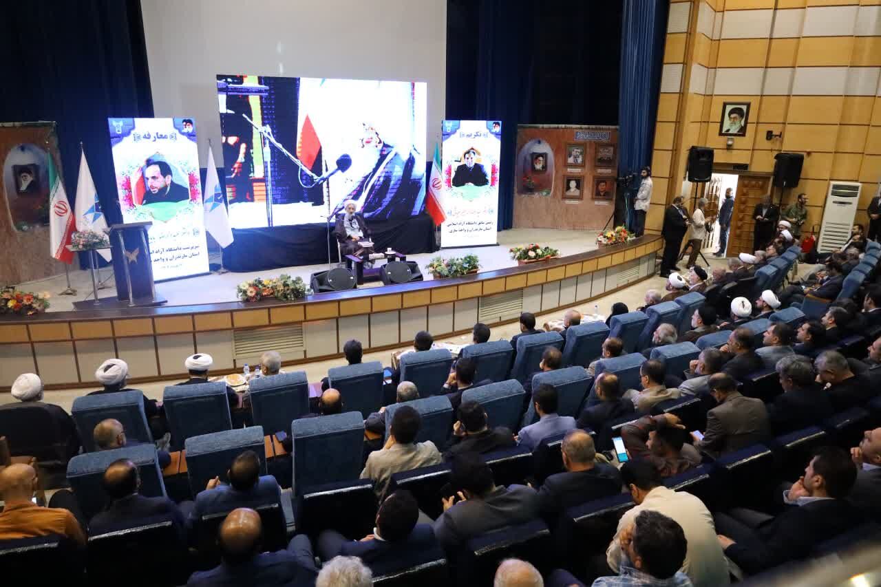 دانشگاه‌ها جایگاه دانش‌افزایی و کارگاه عمل در راستای ارزش‌های انقلاب، امام و شهدا باشند