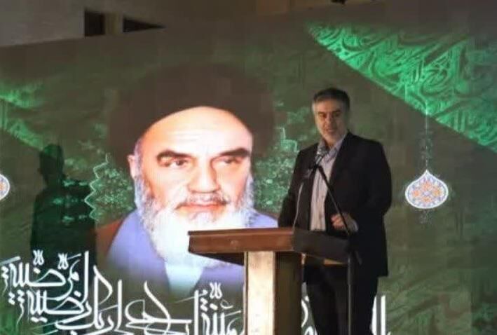 بازخوانی اندیشه‌های امام و تبیین آن در جامعه ضروری است