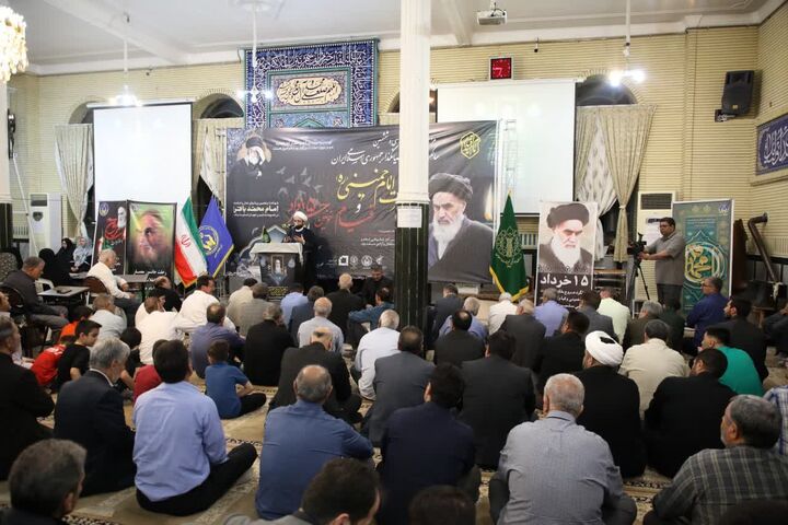 امام خمینی(ره) برای ملت ایران عزت و بیداری اسلامی به‌ ارمغان آورد