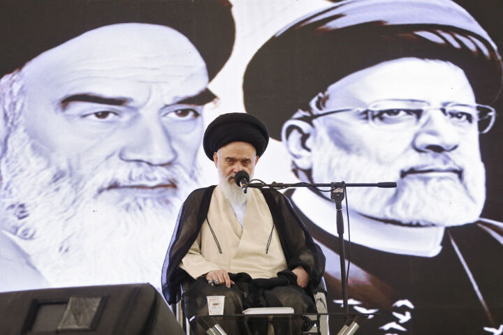 تکلیف گرایی امام خمینی (ره) گوشزدی برای مسئولان نظام