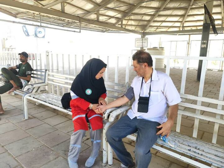 پوشش امدادی زائران دعای عرفه در پایانه مرزی مهران