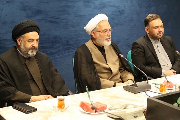 راهی جز پناه بردن به قرآن برای نجات جامعه بشری وجود ندارد