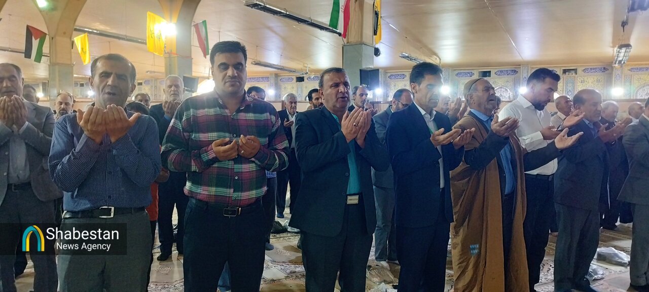 برگزاری نماز عید بندگی و اخلاص در مرکز کهگیلویه و بویراحمد