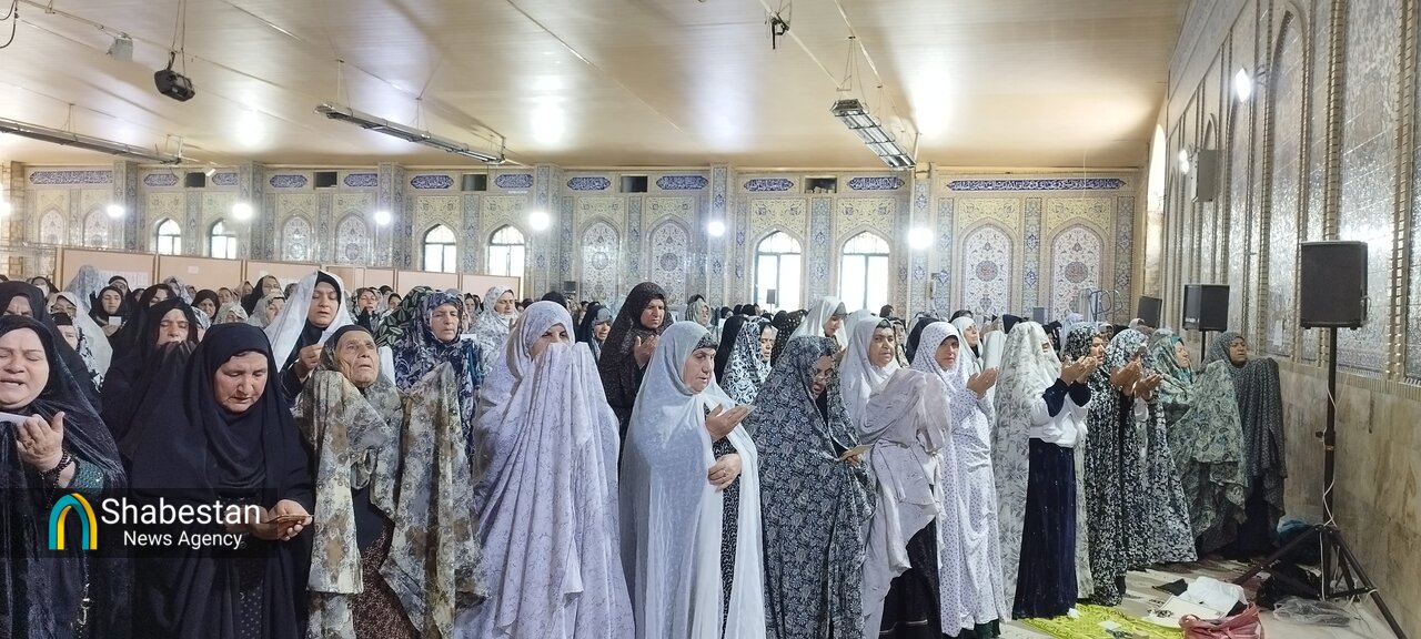 برگزاری نماز عید بندگی و اخلاص در مرکز کهگیلویه و بویراحمد