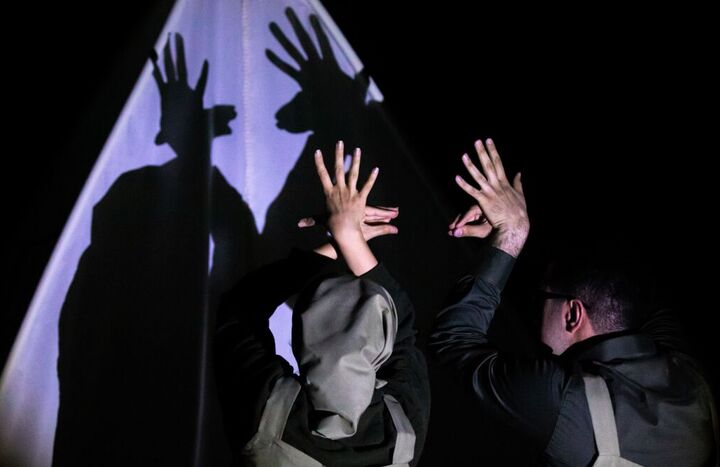 آموزش مدیریت استرس در نمایش «تاریکی»