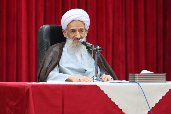 بزرگترین خدمت کسب رضایت مردم و پرهیز از رنجاندن آنان است