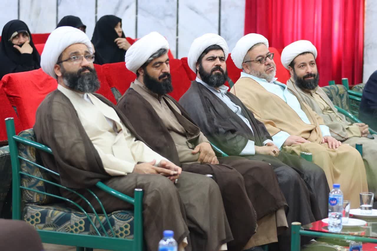 بزرگترین خدمت کسب رضایت مردم و پرهیز از رنجاندن آنان است