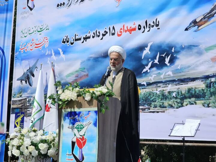 زنده نگه داشتن یاد شهدا، چراغ راه جامعه اسلامی است