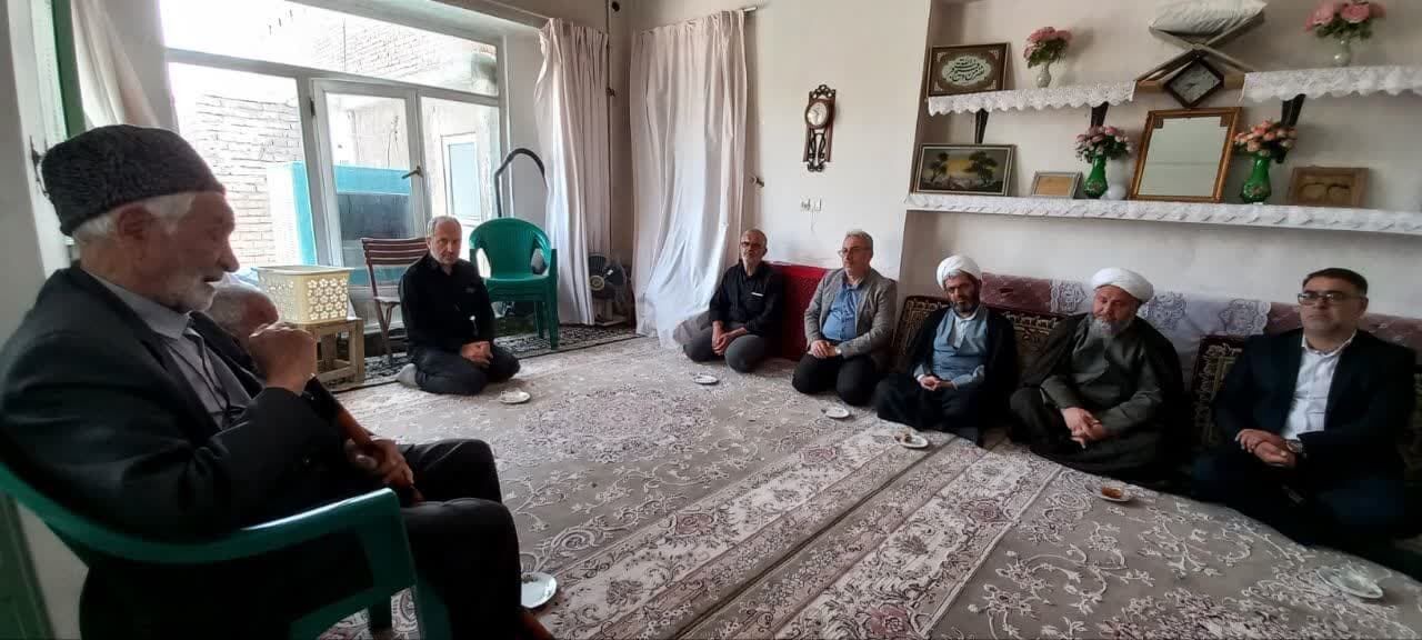 نغمهی سپاس در آستانه غدیر؛ تکریم از چهار دهه تلاش بانوی قرآنی آران و بیدگل