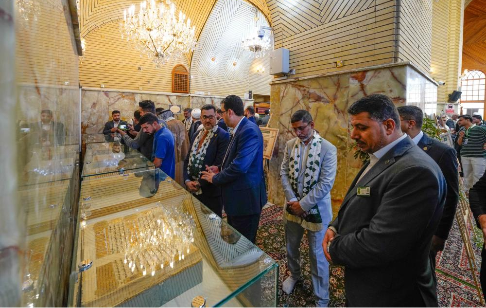 افتتاح نمایشگاه قرآن‌های خطی نفیس در به مناسبت هفته جهانی غدیر + عکس