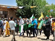 آیین هزارساله «شال‌گذاری» سادات در روستای پادر