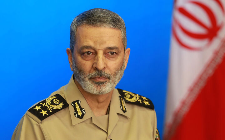 پیام تبریک فرمانده کل ارتش به مناسبت پیروزی سربازان گمنام امام زمان(عج)