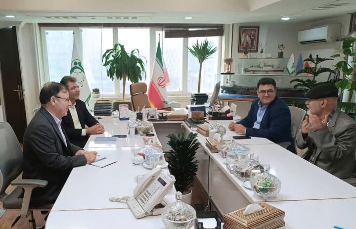 اقدام فوری برای رفع مشکلات بازنشستگان و اصلاح نظام بیمه‌ای ضروری است