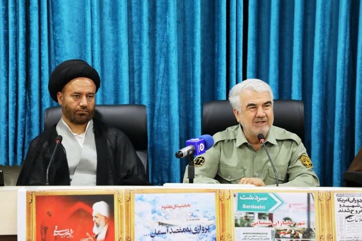 باید رفتار دوگانه و فریبنده آمریکایی‌ها را به خوبی تبیین کنیم