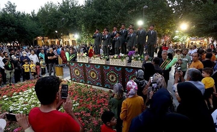 «مهمونی کیلومتری غدیر» به گستردگی نصف جهان