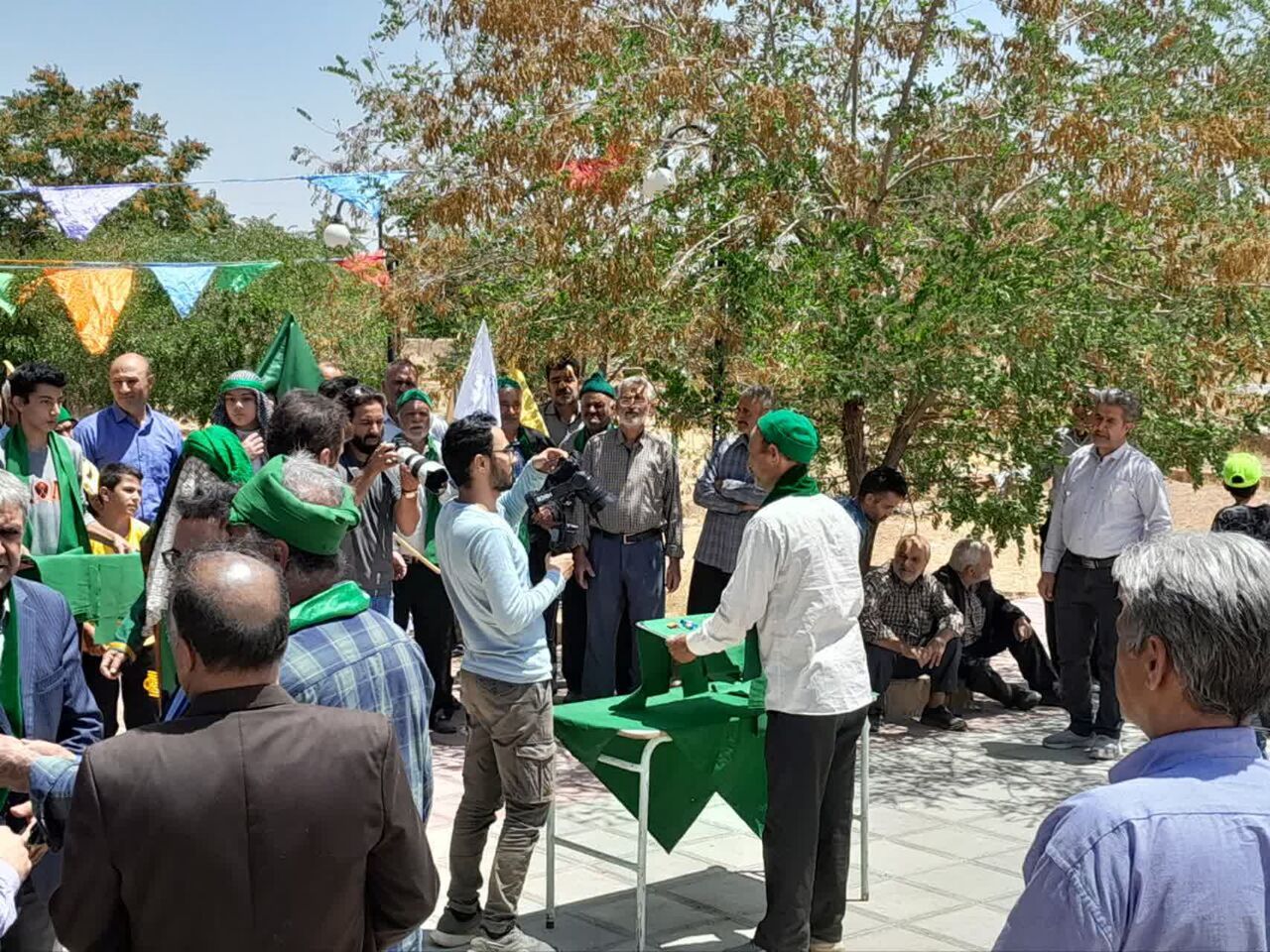 آیین هزار ساله «شال گذاری» در روستای پادر