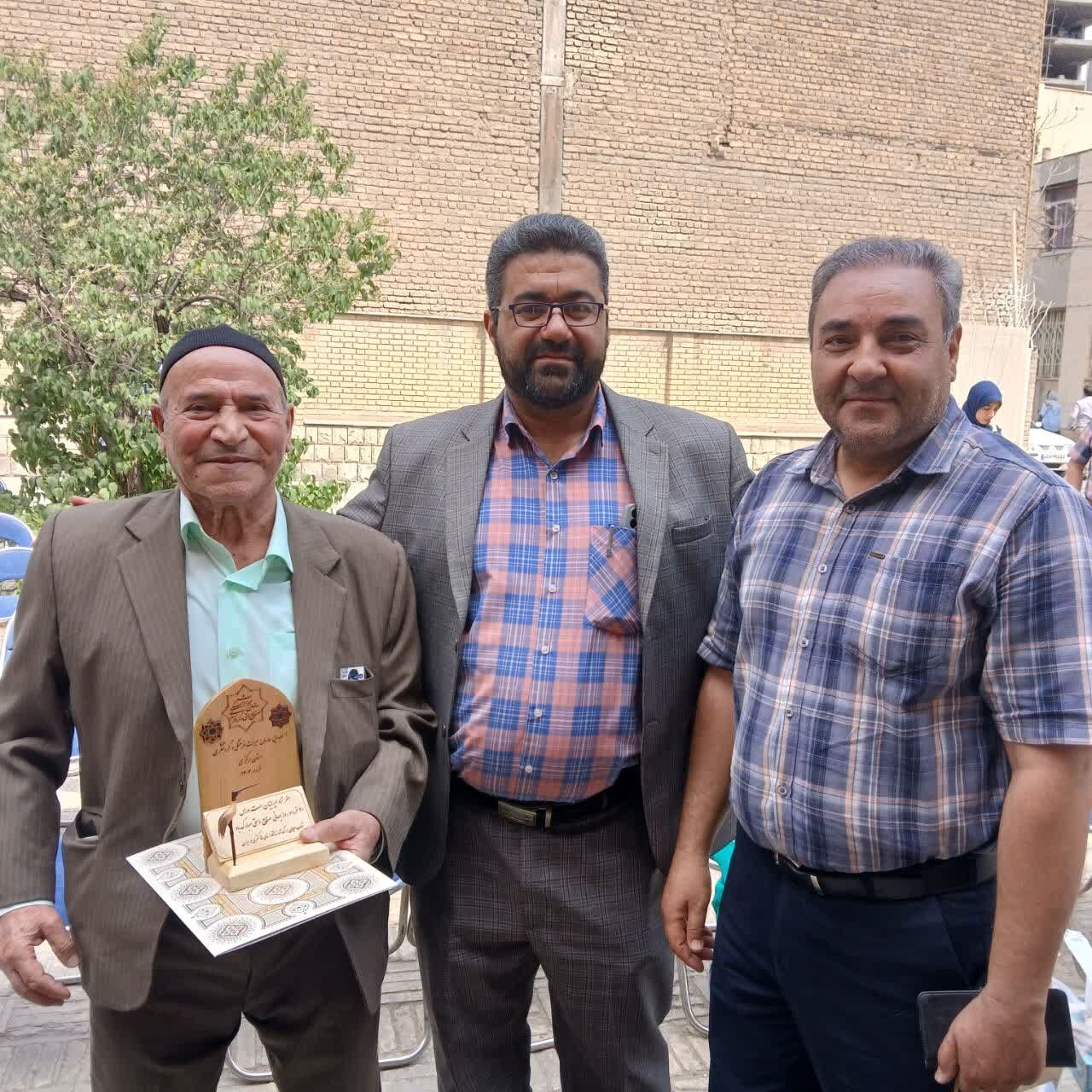 طراحی تندیس نمادین تالاب میقان اراک توسط مدیر کانون آل رسول