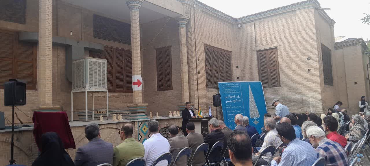 طراحی تندیس نمادین تالاب میقان اراک توسط مدیر کانون آل رسول  