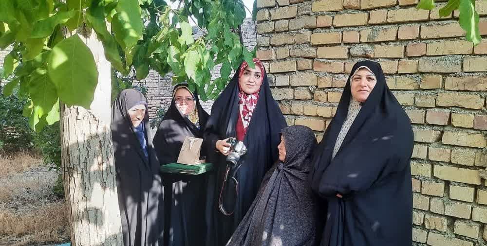 بانوان روستای ینگه قلعه در جشنی غدیرانه در منزل شهید والامقام گردهم آمدند