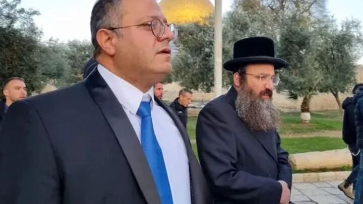 حمله شهرک نشینان با همراهی وزیر امنیت ملی اسرائیل به مسجدالاقصی