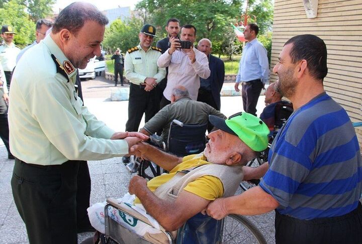 بازدید فرمانده انتظامی گیلان از آسایشگاه معلولین و سالمندان رشت