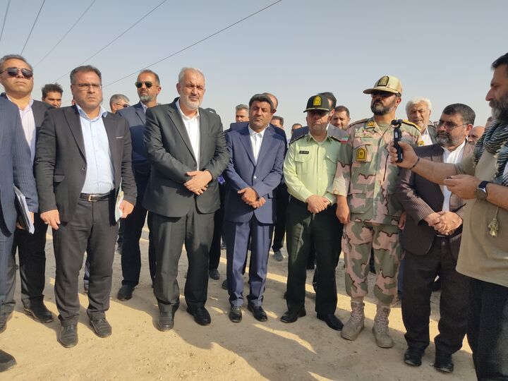 کلنگ‌زنی نیروگاه خورشیدی در دهلران