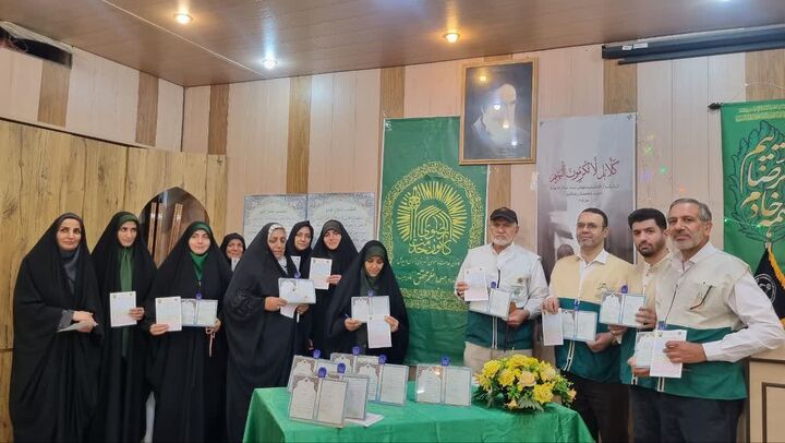 عطر مهربانی رضوی در آران و بیدگل؛ خادمیاران حامی ایتام شدند