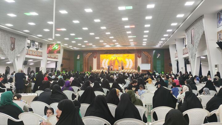 همایش بانوان پیشگامان دفاع از حریم ولایت در حسینیه جماران بیرجند