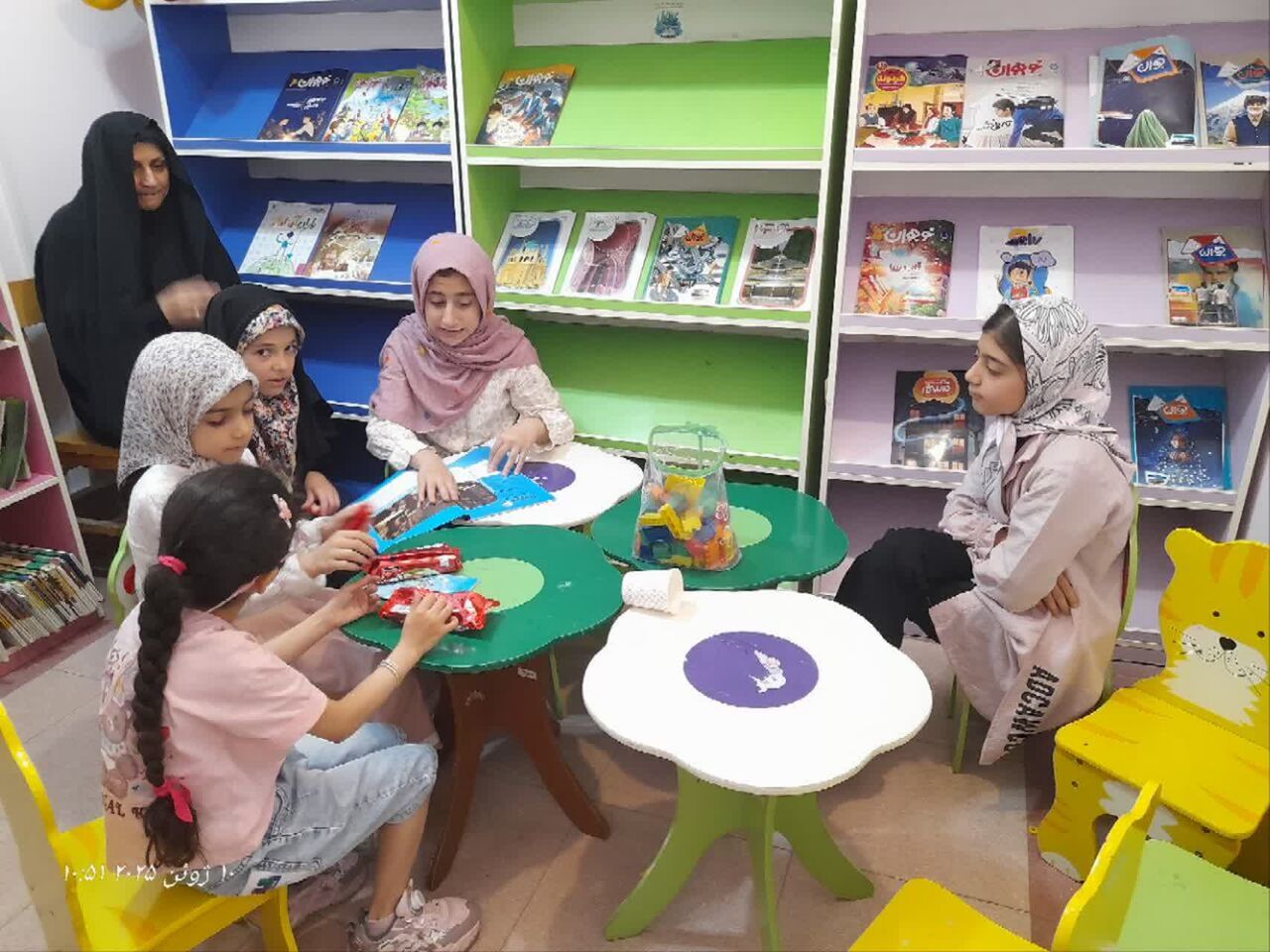 خادمیاران رضوی بهشهر و برپایی ایستگاه نقاشی و روایت غدیر در دهه ولایت