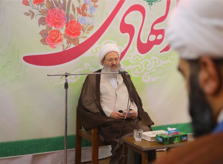 تبلیغ گفتاری بدون تبلیغ عملی نتیجه عکس دارد