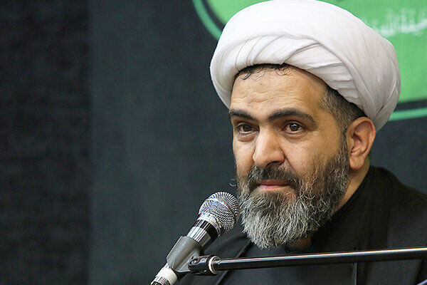 مساجد زیارت غدیریه را ترویج کنند/ تبیین غدیر برنامه ثابت مسجدی‌ها باشد