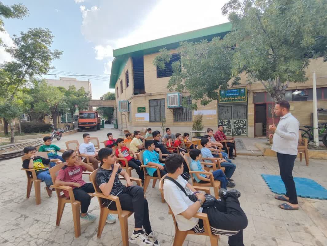 پاتوق گفتگو؛ فضایی برای رشد معنوی و نشاط جوانان در مسجد