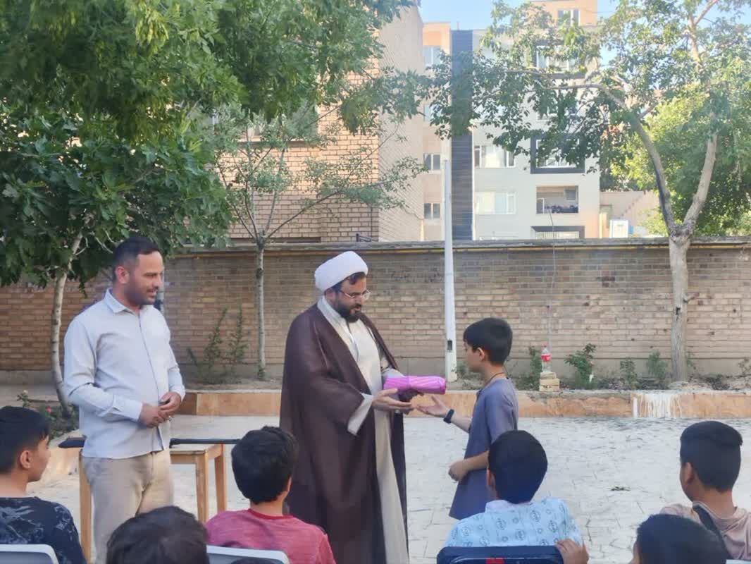 پاتوق گفتگو؛ فضایی برای رشد معنوی و نشاط جوانان در مسجد