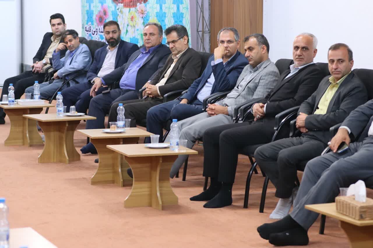 مسئولان جهاد کشاورزی با نگاهی واقع بینانه برای رفع مشکلات گام بردارند