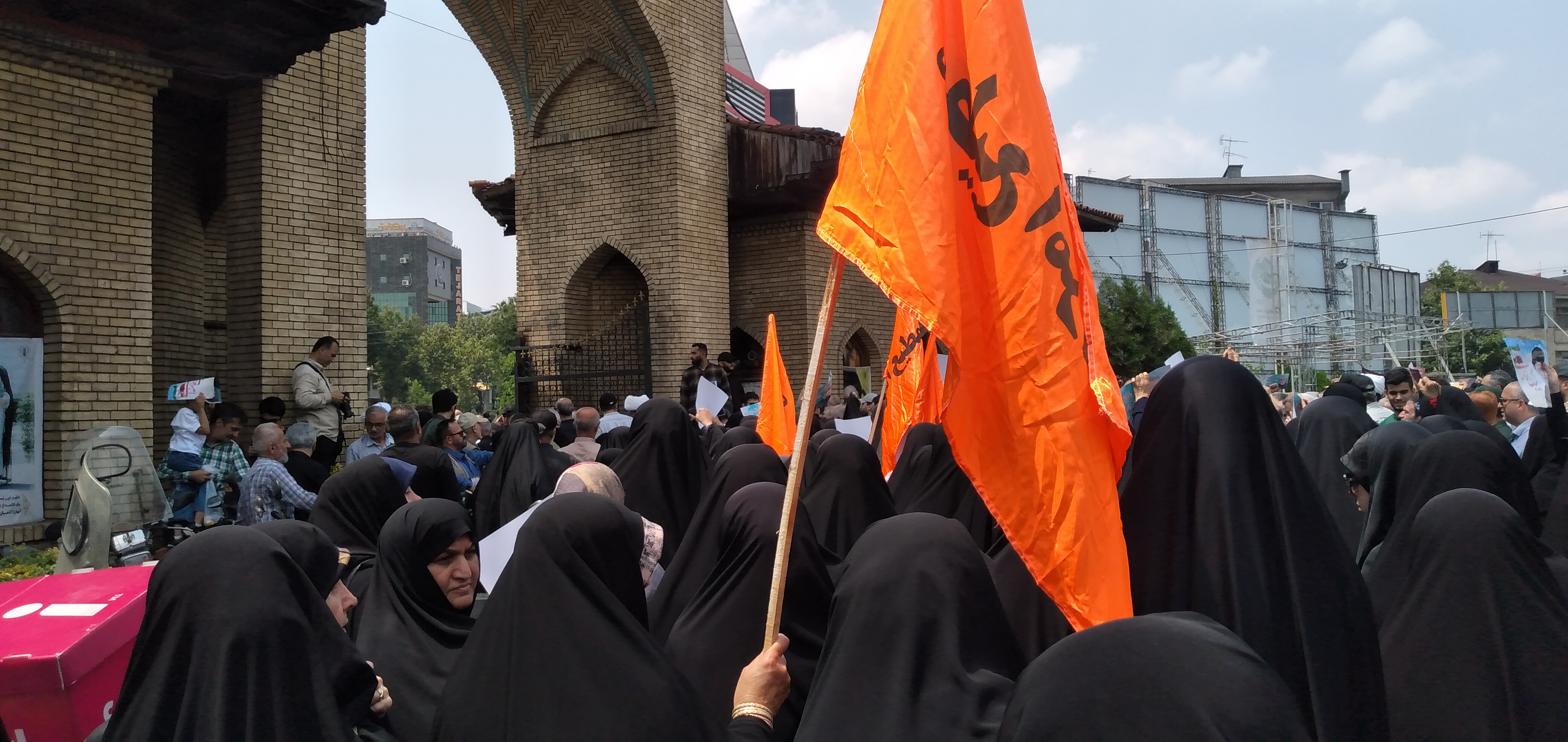 فریاد انتقام‌خواهی مردم گیلان در میعادگاه‌های نماز جمعه