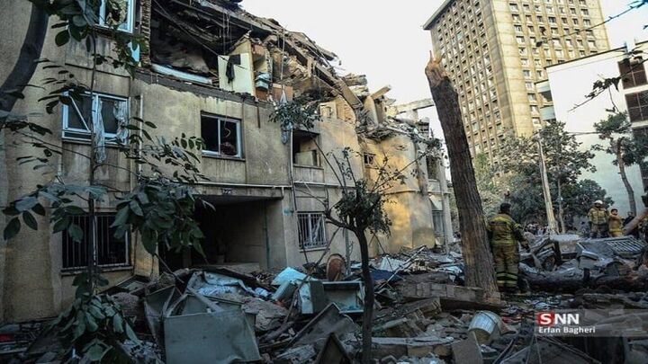 آماده‌باش کامل ستادهای بحران کشور/ مردم از تجمع در مناطق حادثه‌دیده خودداری کنند