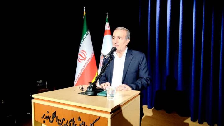 طلاب، پاسداران معارف اهل بیت(ع) و پیشران توسعه استان هستند