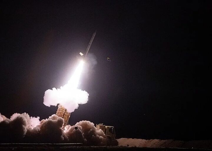 مقابله پدافند هوایی با پرتابه‌های دشمن در تهران