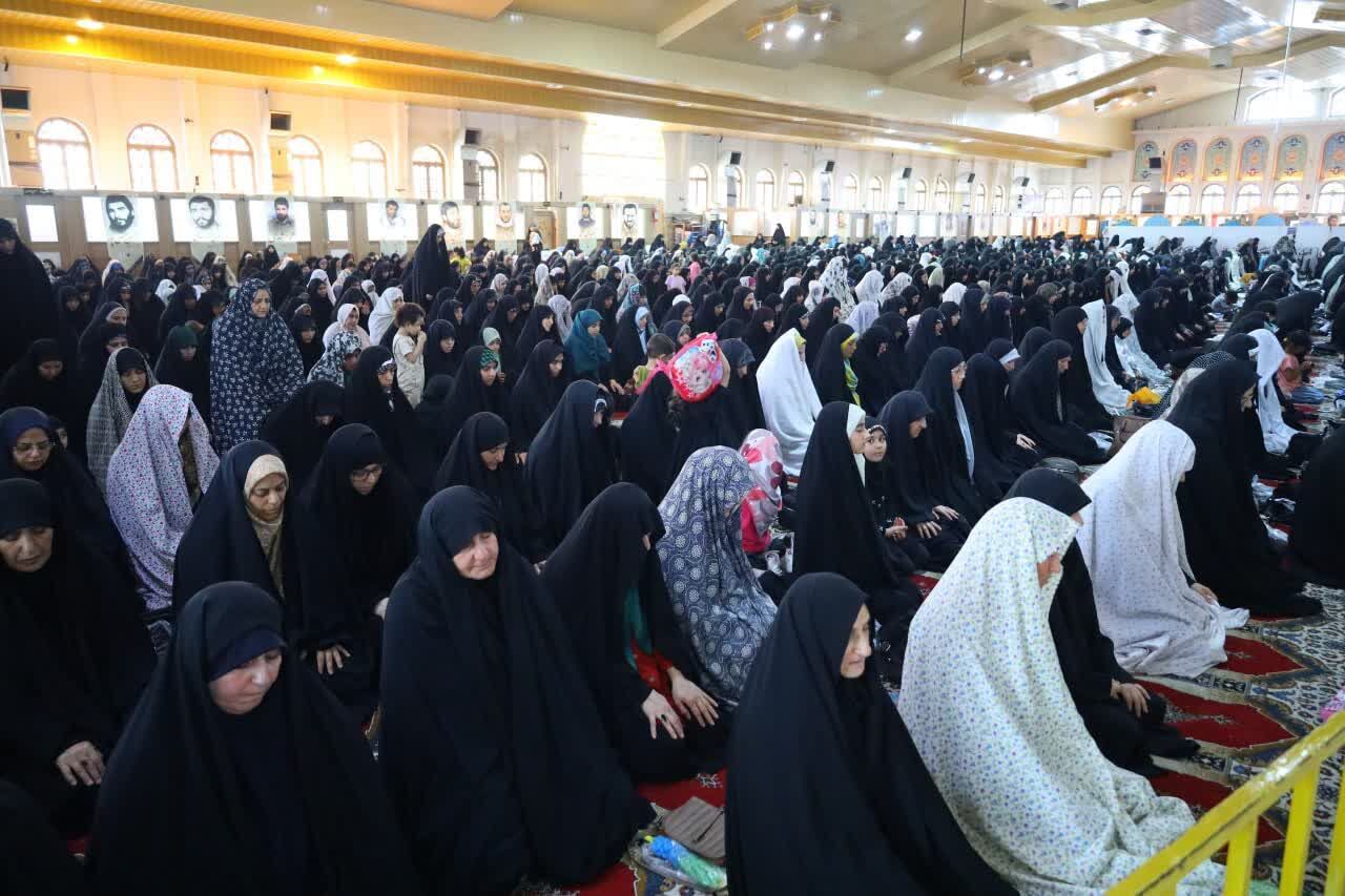 ما ملت غدیر و امام حسینیم و از جنگ و قطعنامه نمیترسیم