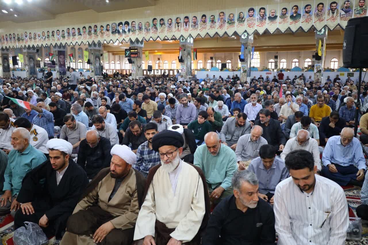 ما ملت غدیر و امام حسینیم و از جنگ و قطعنامه نمیترسیم