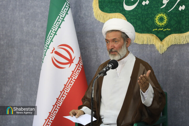 ما مأمور به ایستادگی در برابر ظالمان هستیم/ نبرد حق و باطل تا ظهور ادامه دارد