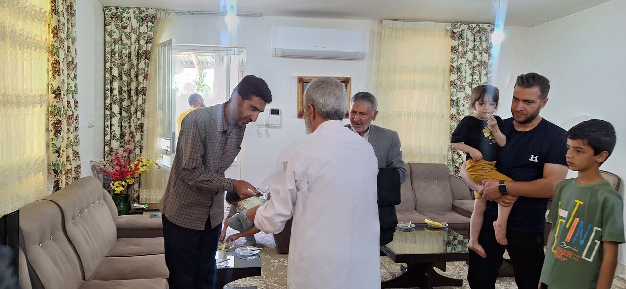 دیدار با سادات حول محور مقاومت و با شعار "ایران ذوالفقار علی" برگزار شد