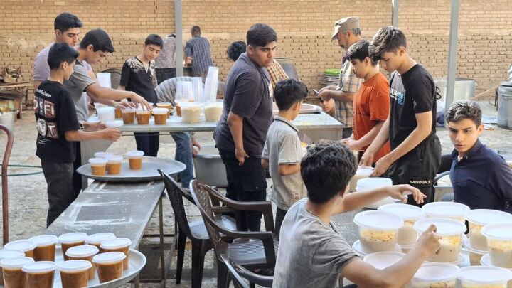 جلوه‌ای از همدلی در مسجد ملاشکرالله با طبخ ۶۵۰۰ پرس غذا در عید غدیر