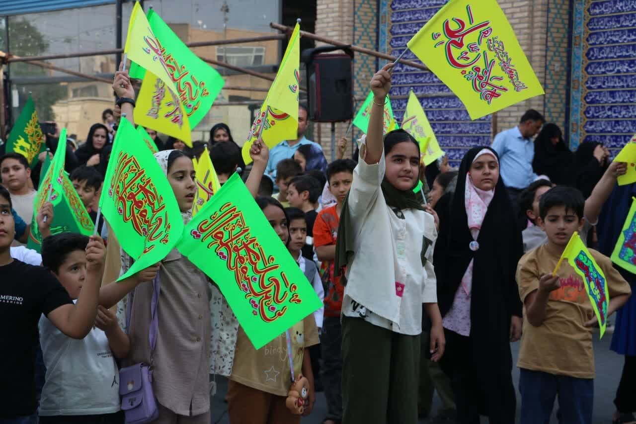 نوجوانان آران و بیدگل در «سفیران غدیر»، فریاد «مرگ بر اسرائیل» سر دادند