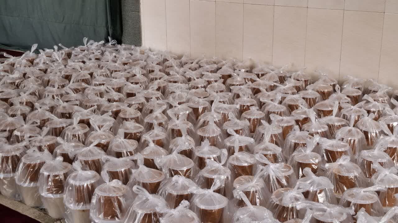 جلوهای از همدلی در مسجد ملاشکرالله با طبخ ۶۵۰۰ پرس غذا در عید غدیر