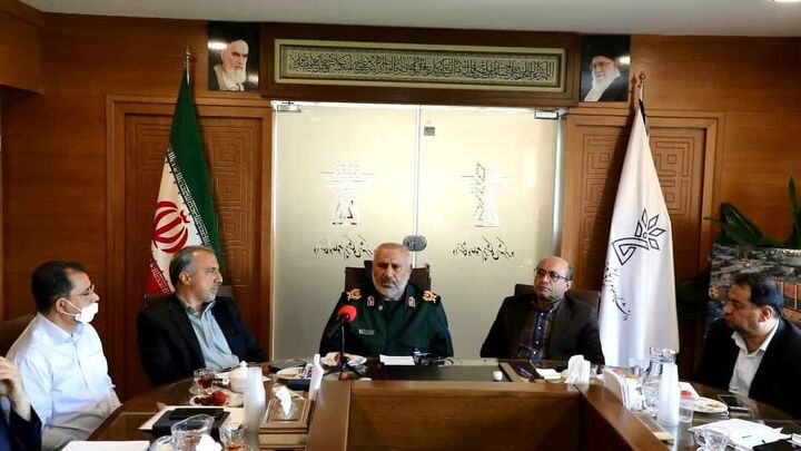 اتحاد مردم ایران اسلامی شکست دشمن را رقم می زند