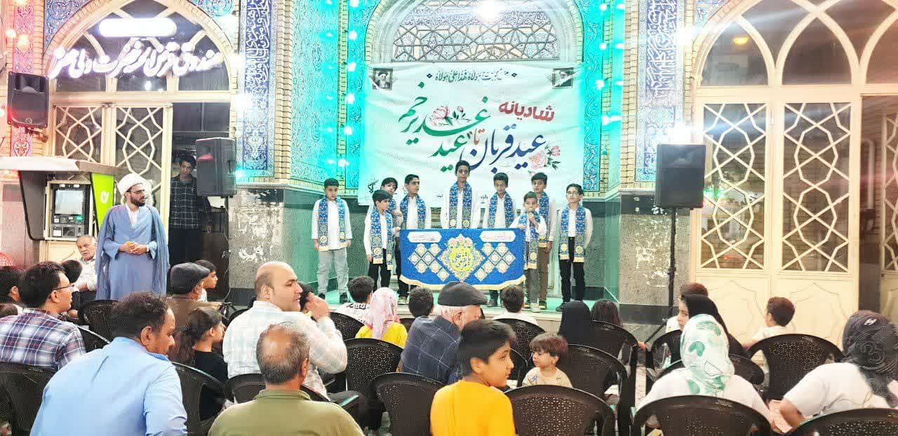 جوانان آران و بیدگلی «شادیانههای غدیر» را با اطعام غدیر پیوند زدند