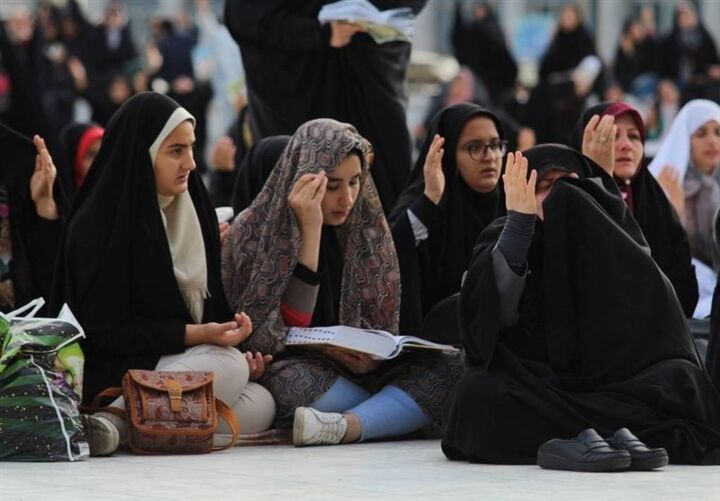 برگزاری مراسم قرائت دعای توسل در مساجد و بقاع متبرکه استان خراسان جنوبی