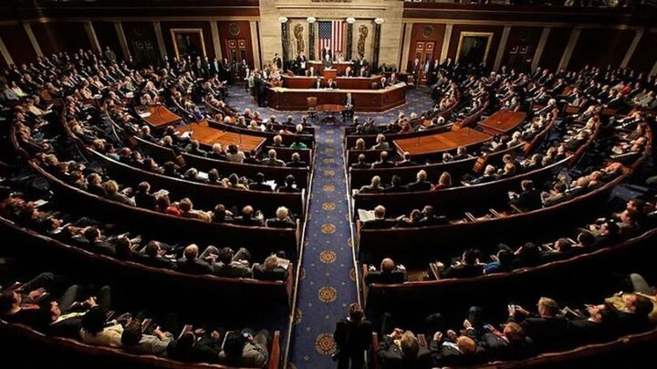 پیش‌نویس لایحه سنا برای ممانعت از ورود ترامپ به جنگ با ایران: «این جنگ ما نیست»